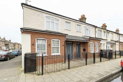 1 bedroom flat to rent, Bear Road, Feltham TW13