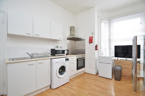 Studio to rent, George Lane London SE13