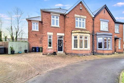 4 bedroom semi-detached house for sale, Greenbank Villas, Jarrow , Jarrow, Tyne and Wear, NE32 3NA