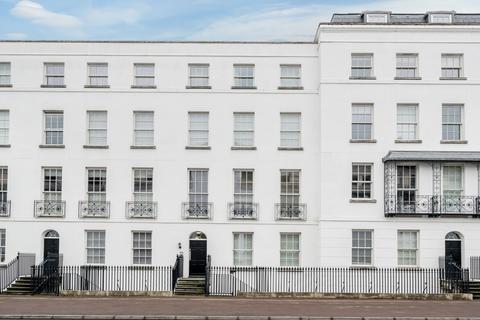 2 bedroom apartment for sale, Albion Street, Gloucestershire GL52