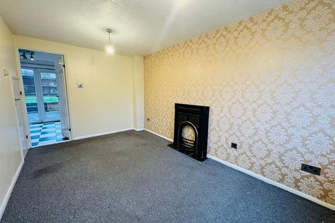 2 bedroom semi-detached house to rent, Pendleside Way, Derby DE23