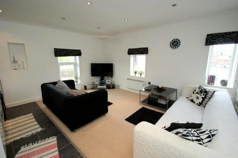 2 bedroom flat to rent, Stainbeck Road, Chapel Allerton, Leeds