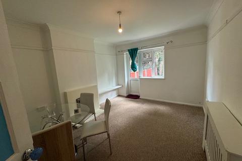 1 bedroom terraced house to rent, Arundel Close, London E15