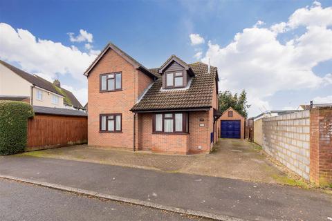 3 bedroom semi-detached house for sale, Plackett Way, Cippenham