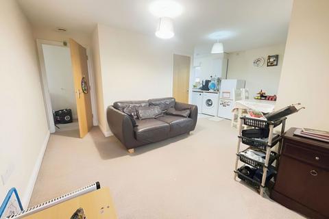 2 bedroom flat for sale, Twickenham Close, Swindon, SN3 3FF