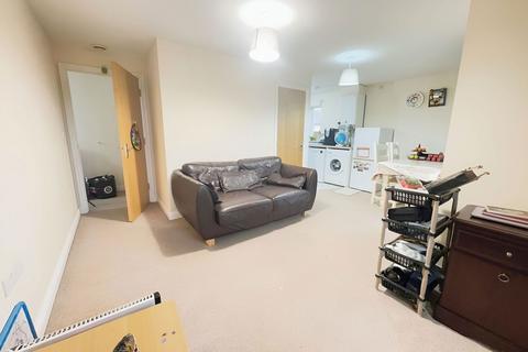 Flat 10, Kingsholm House, 7 Twickenham Close, Nythe, Swindon, SN3 3FF