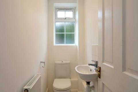 2 bedroom terraced house for sale, Oxford Road, Gerrards Cross, Buckinghamshire, SL9