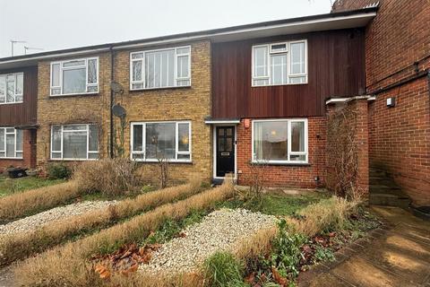3 Bronsdon Way, Denham, Uxbridge, UB9 5AA