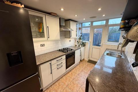 3 Bronsdon Way, Denham, Uxbridge, UB9 5AA