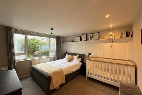 3 Bronsdon Way, Denham, Uxbridge, UB9 5AA