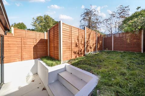 3 bedroom flat for sale, Thurlow Hill, West Dulwich, London, SE21