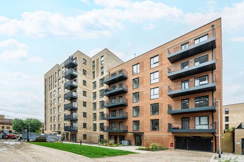 2 bedroom flat to rent, Dock 28, Woolwich, London, SE28