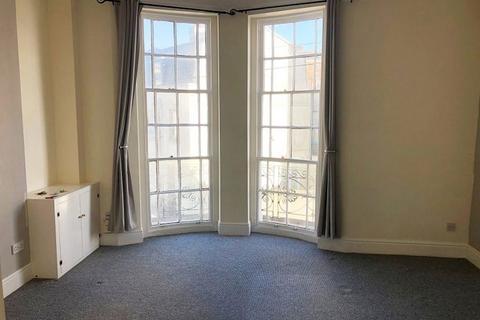 Studio to rent, West Buildings, Worthing, BN11 3BS