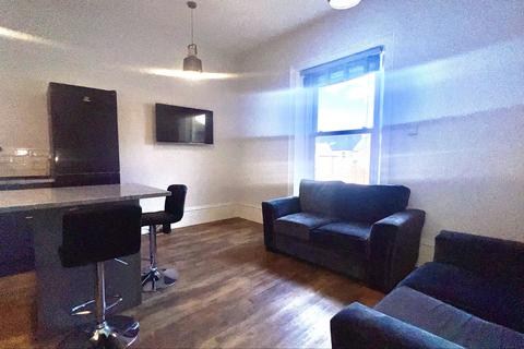 2 bedroom house to rent, Eskdale Terrace, Tyne and Wear NE2