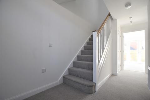 2 bedroom semi-detached house to rent, Angelica Grove, Newport PO30