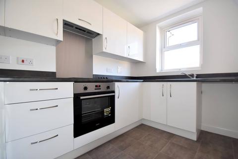 2 bedroom semi-detached house to rent, Angelica Grove, Newport PO30