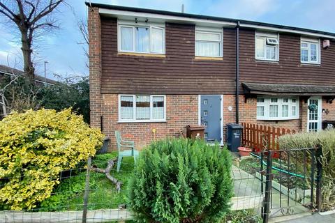 3 bedroom end of terrace house for sale, Inskip Road, Dagenham