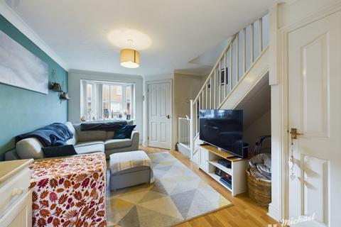 2 bedroom terraced house for sale, Fairford Leys Way, AYLESBURY