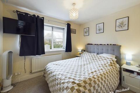 2 bedroom terraced house for sale, Fairford Leys Way, AYLESBURY