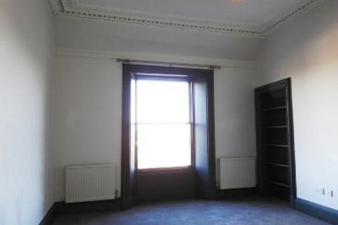 3 bedroom flat to rent, Royal Crescent, Central, Edinburgh, EH3