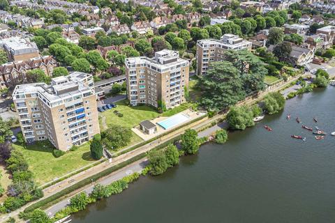 2 bedroom flat for sale, Albany Park Road, Kingston Upon Thames KT2