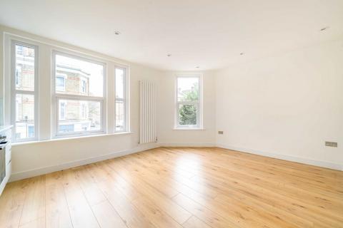 1 bedroom flat for sale, Boscombe Road, London W12