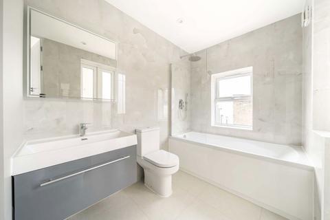 1 bedroom flat for sale, Boscombe Road, London W12