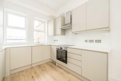 2 bedroom flat for sale, Boscombe Road, London W12