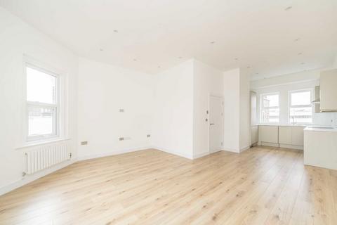 2 bedroom flat for sale, Boscombe Road, London W12