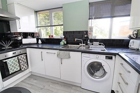 2 bedroom flat to rent, Orton Close, North Warwickshire B46