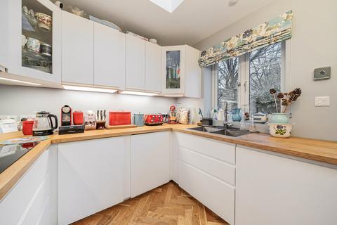 40 The Close, Mitcham, CR4 4LS