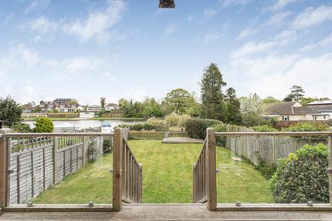 undefined, Lower Ash Estate, Shepperton, Surrey, TW17