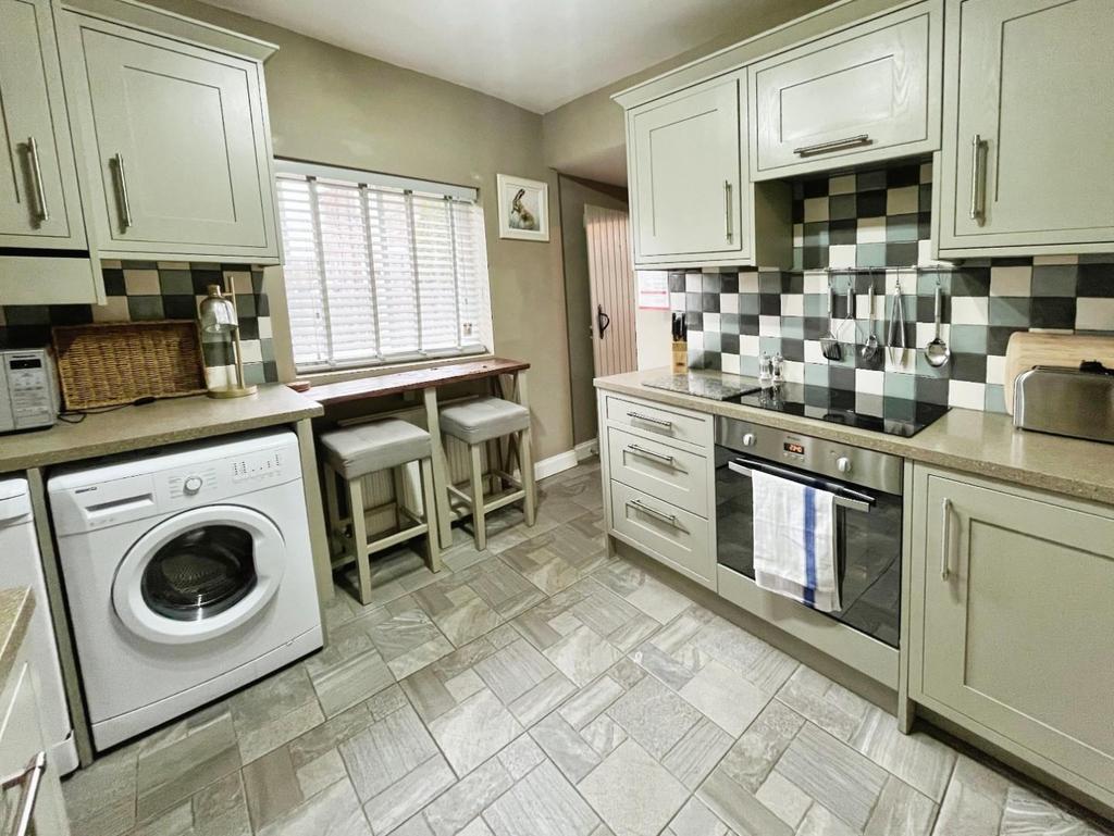 Cc6e86a4-kitchen2.jpeg