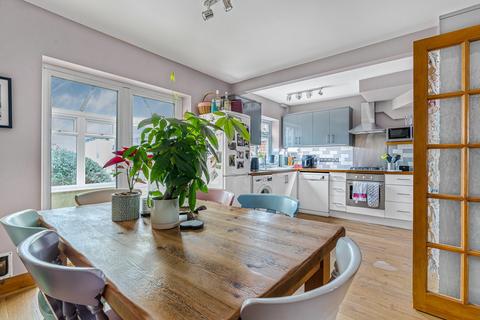 3 bedroom semi-detached house for sale, Brightside Avenue, Staines-upon-Thames, TW18