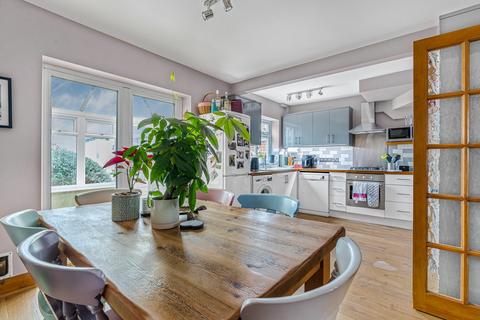 117 Brightside Avenue, Staines-upon-thames, TW18 1NH