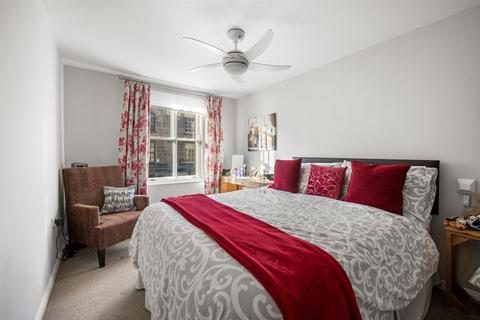 1 bedroom flat for sale, Matlock Street, Bakewell