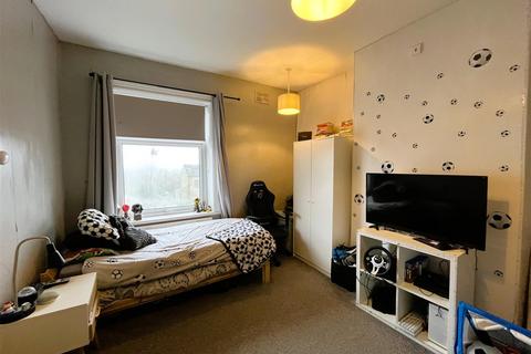 13 Mayfield View, Wyke, Bradford, BD12 9PY