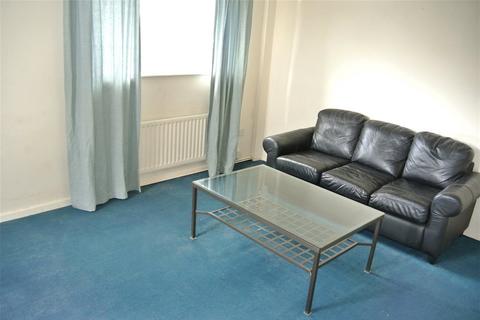 3 bedroom apartment to rent, Horsley Court, Newcastle Upon Tyne, NE3