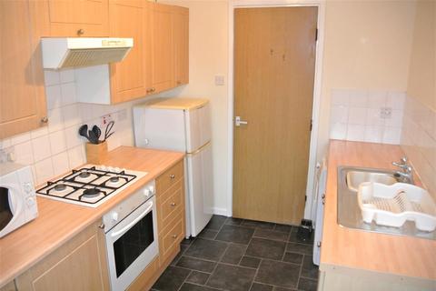 3 bedroom apartment to rent, Horsley Court, Newcastle Upon Tyne, NE3