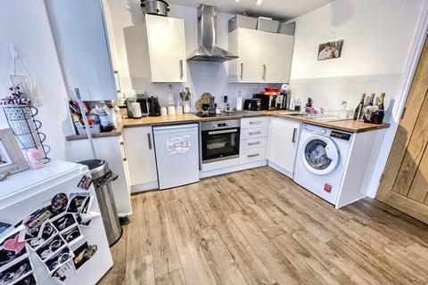 2 bedroom flat for sale, Bournemouth