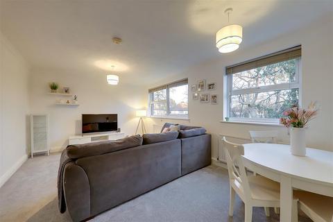 1 bedroom flat for sale, Gorse Avenue, Worthing