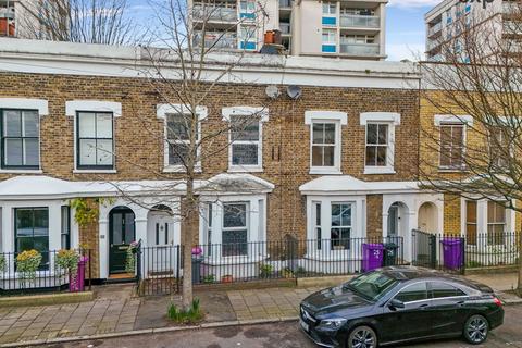 4 bedroom terraced house for sale, Arrow Road, London E3