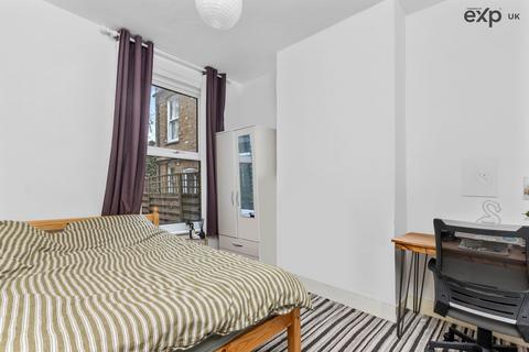 27 Arrow Road, London, E3 3HE