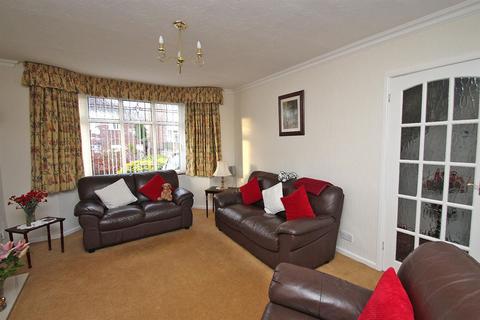 3 bedroom detached house for sale, Imperial Avenue, Nottingham NG4