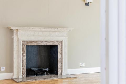 25 Higher Drive, Banstead, SM7 1PL
