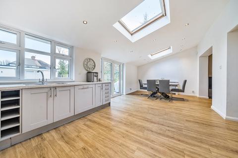 5 bedroom semi-detached house for sale, Elmhurst Road, London