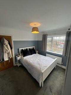 3 bedroom flat to rent, London, SE24