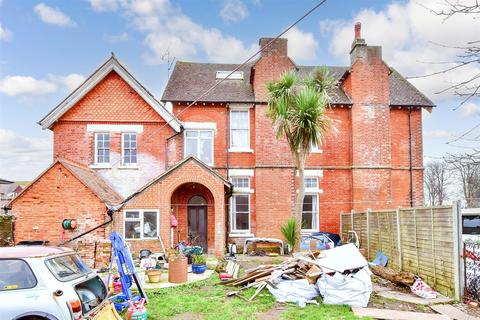 5 bedroom ground floor maisonette for sale, Granville Road, Littlehampton, West Sussex