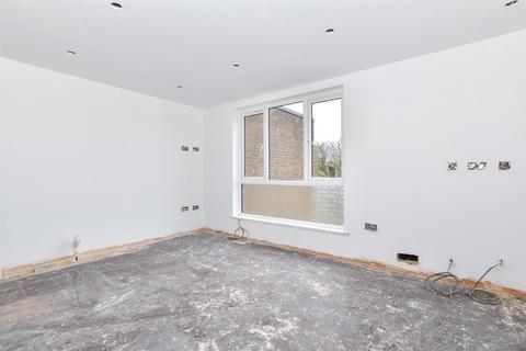 Studio for sale, Showfields Road, Tunbridge Wells, Kent