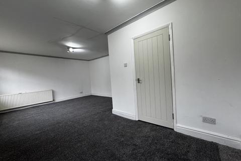 2 bedroom flat for sale, Montagu Court, Leeds LS8